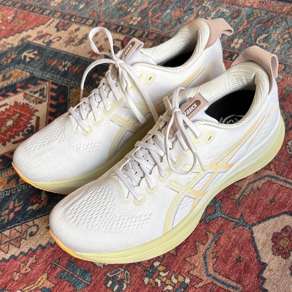 ASICS Gel Kayano Men’s Athletic Shoes